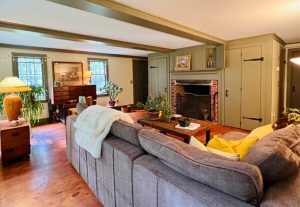 Building Photo - 376 Grove St