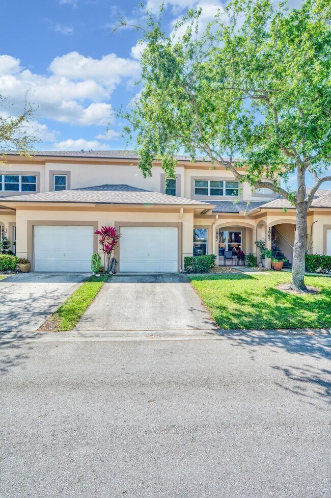 Primary Photo - 1867 Sandhill Crane Dr