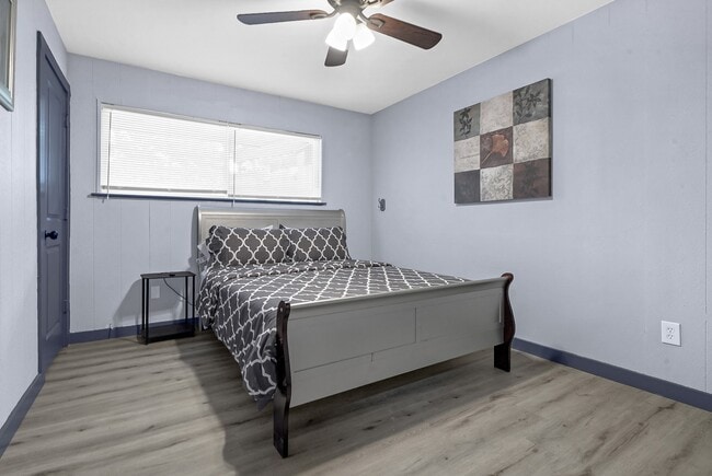 Building Photo - 11103 Greenwillow Dr