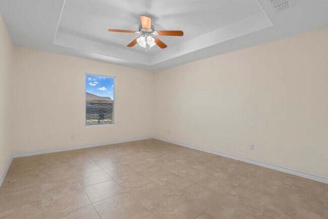 Building Photo - 902 La Rosita