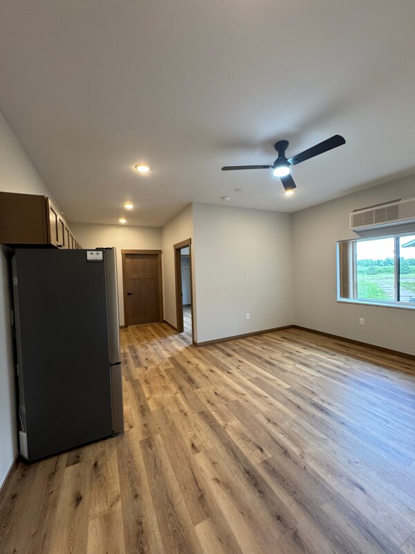 Building Photo - 600 Hickory St