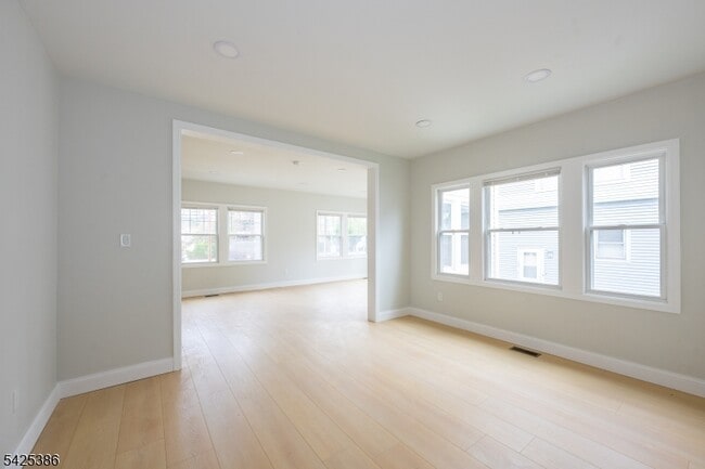 Building Photo - 59 Watchung Ave