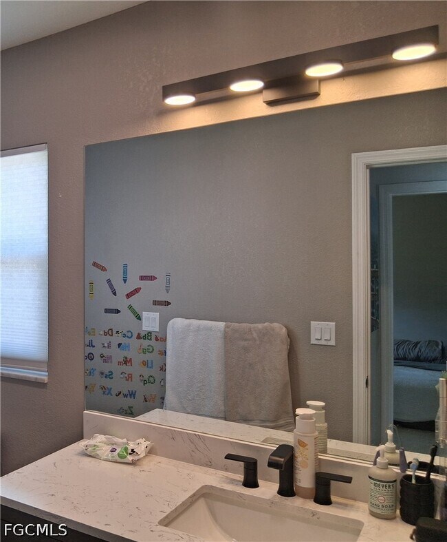 Building Photo - 27256 San Marino Dr