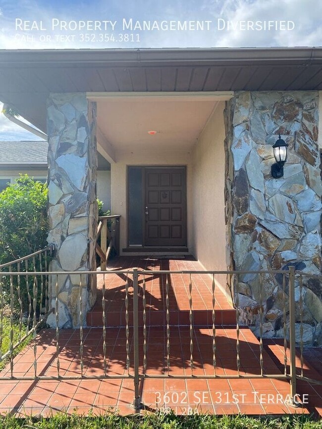 Building Photo - 3602 SE 31st Terrace