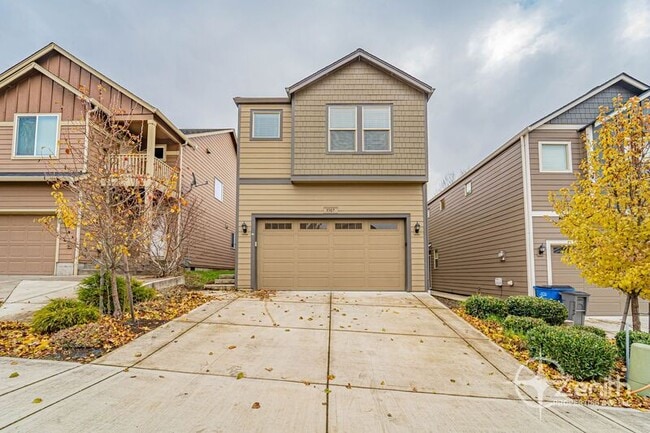 Building Photo - 3307 NE 43rd Pl