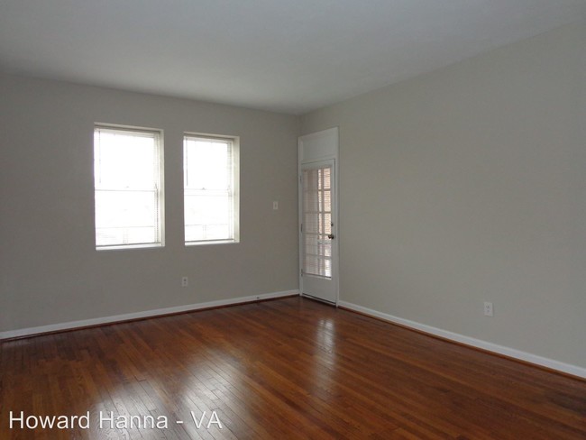 Building Photo - 625 W Princess Anne Rd