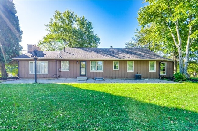 Building Photo - 4017 Bellaire Ln