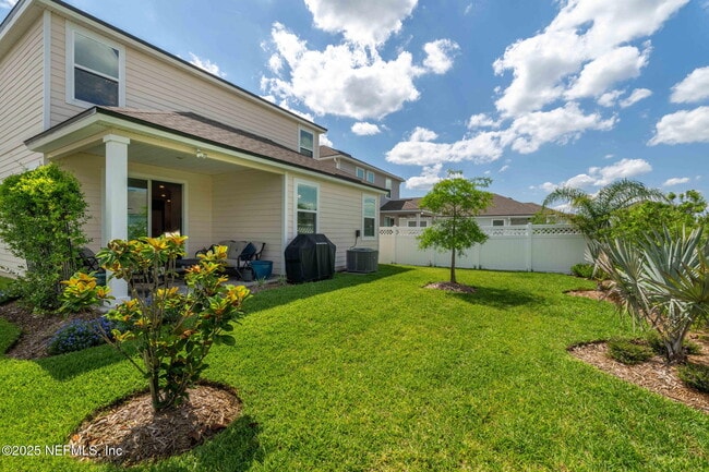 Building Photo - 121 Thistleton Wy