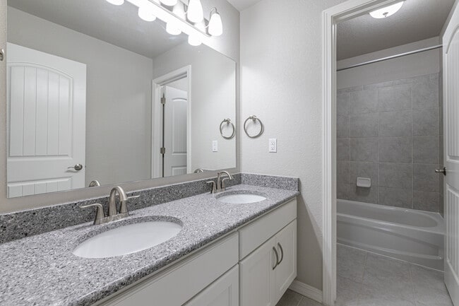 Building Photo - 4434 Prairie Agate Dr