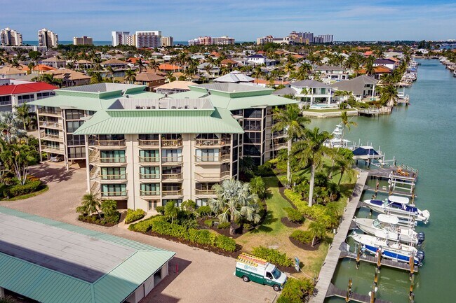 Building Photo - Tropical isle