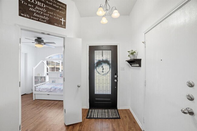 Building Photo - 411 Copper Ln