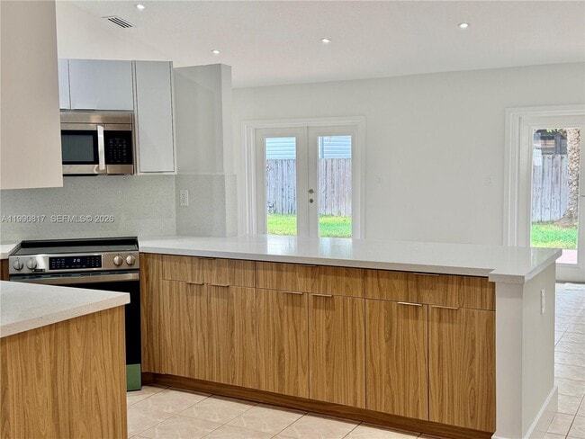 Building Photo - 17322 SW 149th Ct