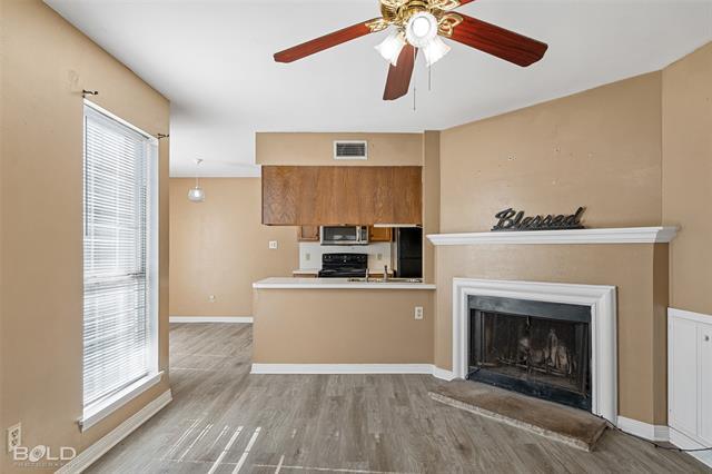 Building Photo - 253 Settlers Park Dr