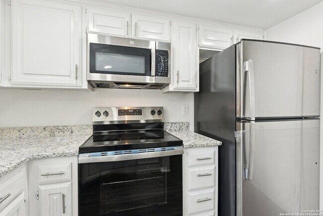Building Photo - 349 Harmony Ct