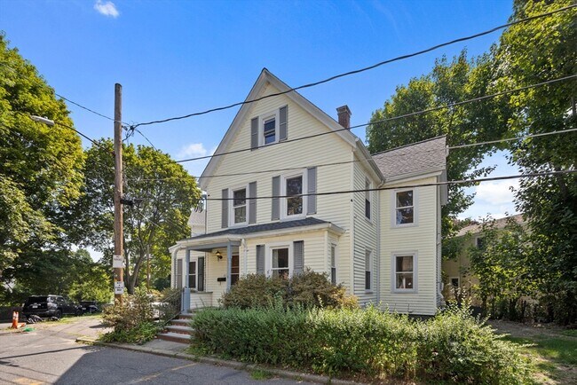Building Photo - 40 Alden Pl