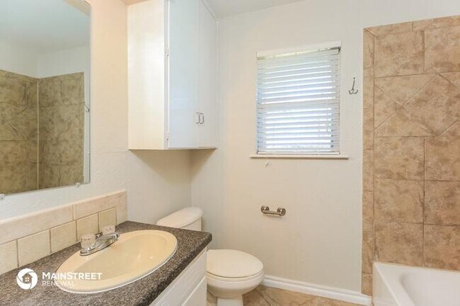 Building Photo - 2800 LAKESIDE DRIVE, OKLAHOMA CITY, OK 73120