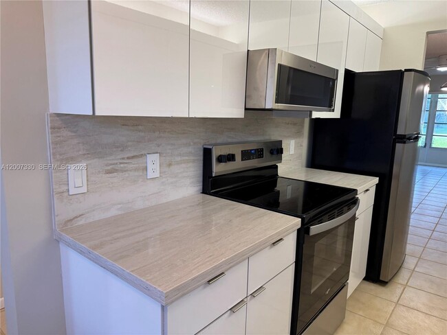 Building Photo - 12501 SW 14th St