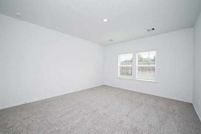 Building Photo - 16822 Paintbrush Holw Ln