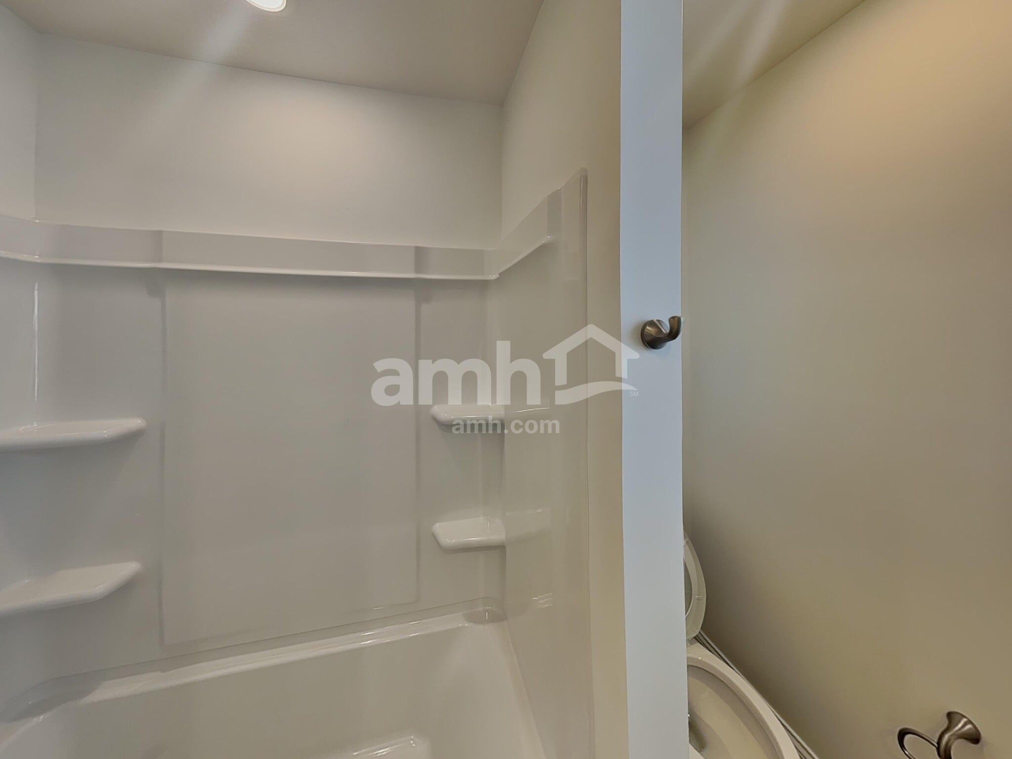 Building Photo - 998 Heritage Blvd