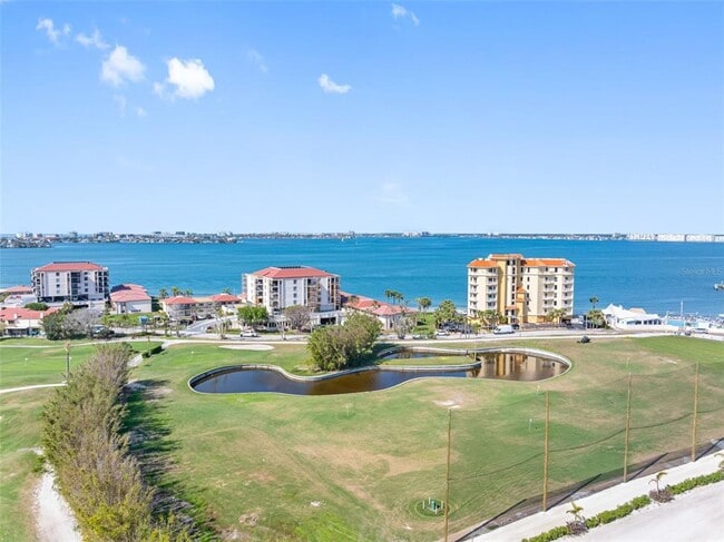 Building Photo - 6025 Sun Blvd