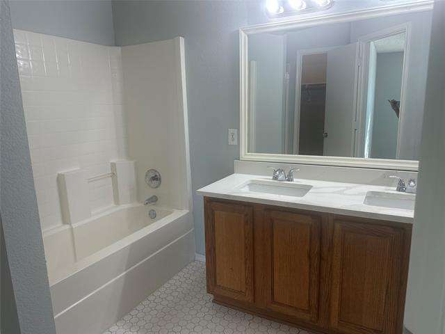 Building Photo - 1744 Hickory Creek Ln