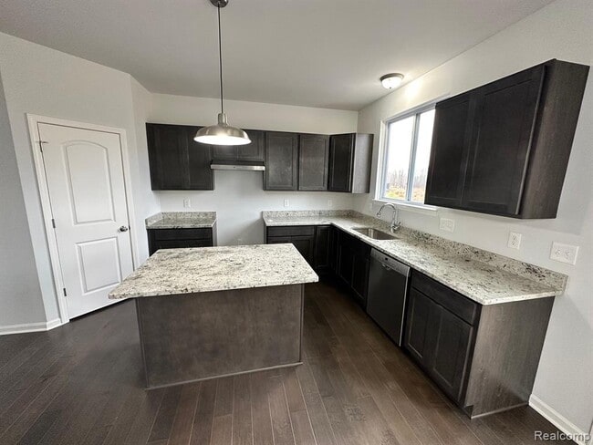 Building Photo - 55810 Worlington Ln