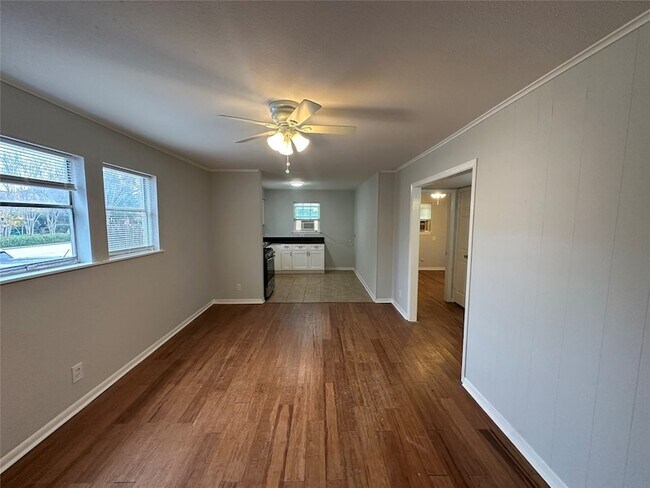 Building Photo - 4911 Delano St