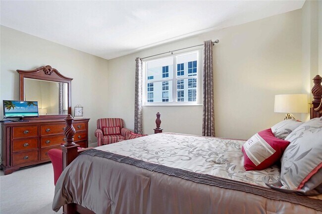 Building Photo - 4250 Galt Ocean Dr