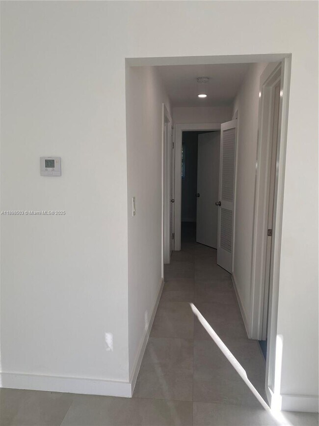 Building Photo - 2011 NE 167th St