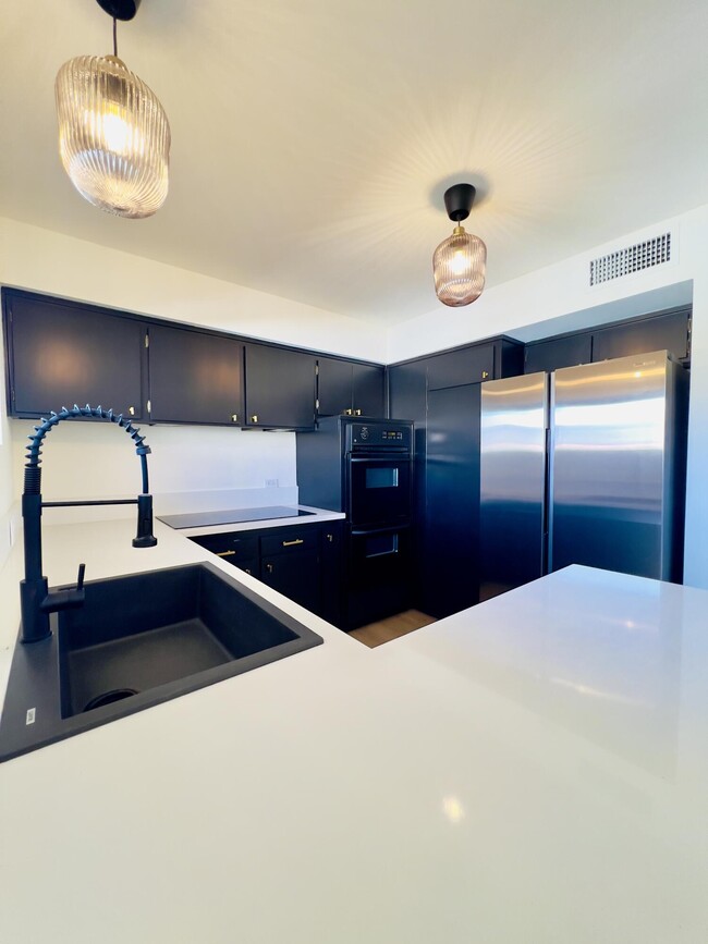 Building Photo - 251 E La Verne Way