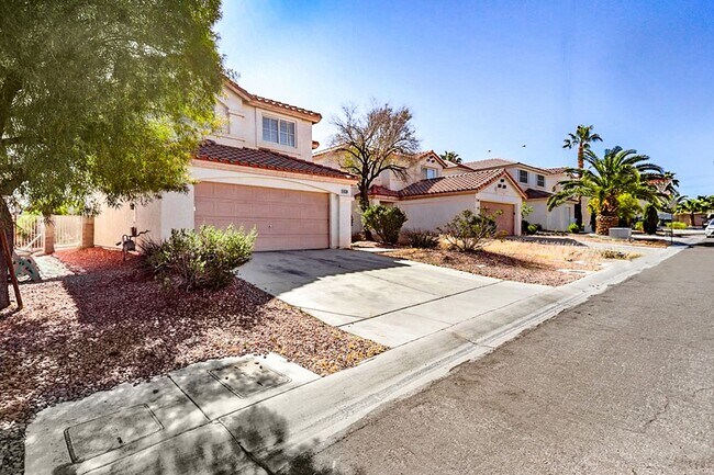 Building Photo - 3 Bed South Las Vegas Pool Home