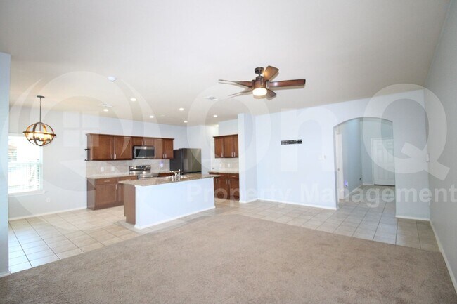 Building Photo - 1115 Quartz Trl