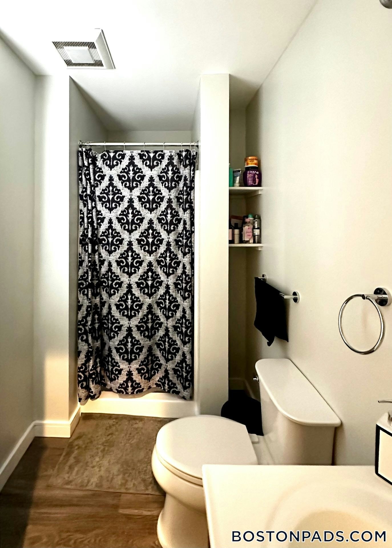 Building Photo - 82 Franklin St