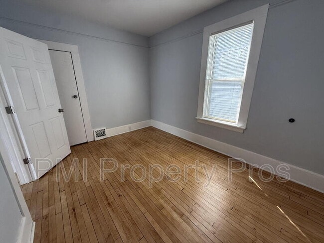 Building Photo - 3109 W Walnut St