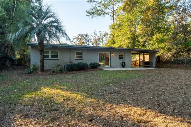 Building Photo - 3 Bed / 2 Bath in Levy Park