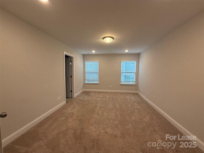 Building Photo - 3941 Fadden St