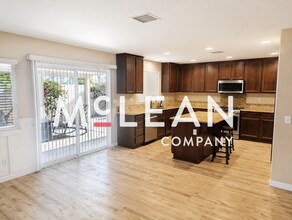 Building Photo - 84121 Azzura Way