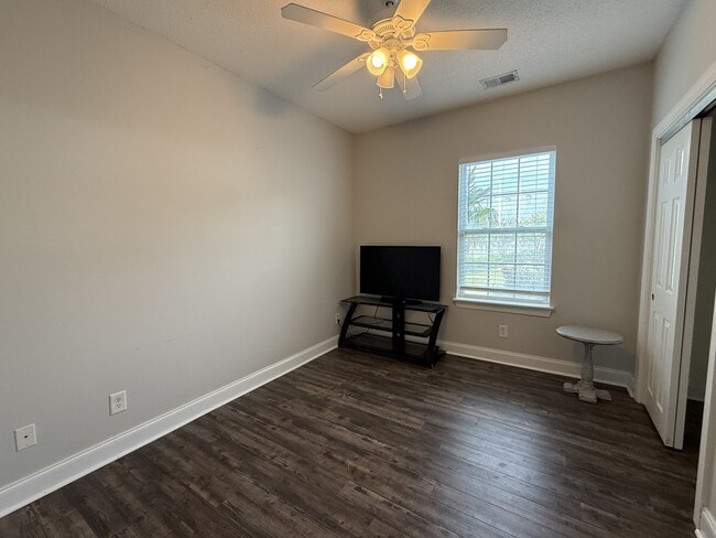 Building Photo - 4930 Crab Pond Ct