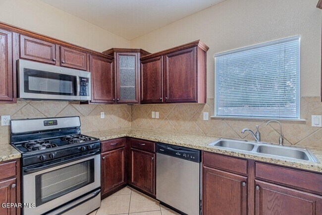 Building Photo - 4020 Hueco Land Ln
