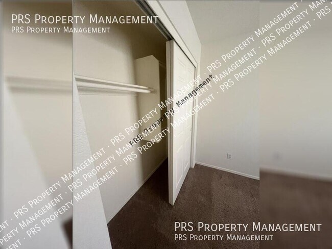 Building Photo - 617 S Golden Key St