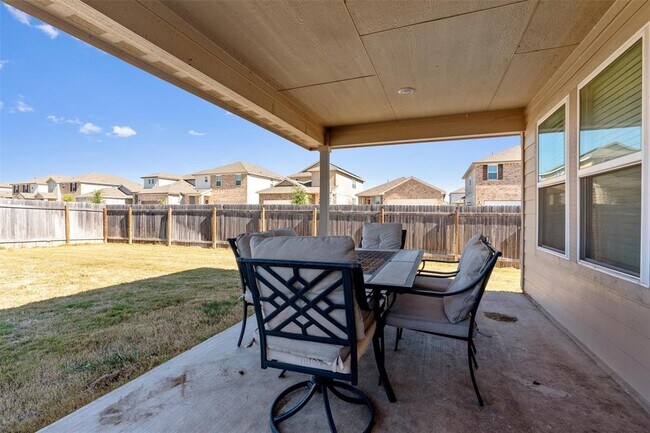 Building Photo - 504 Longmount Cv