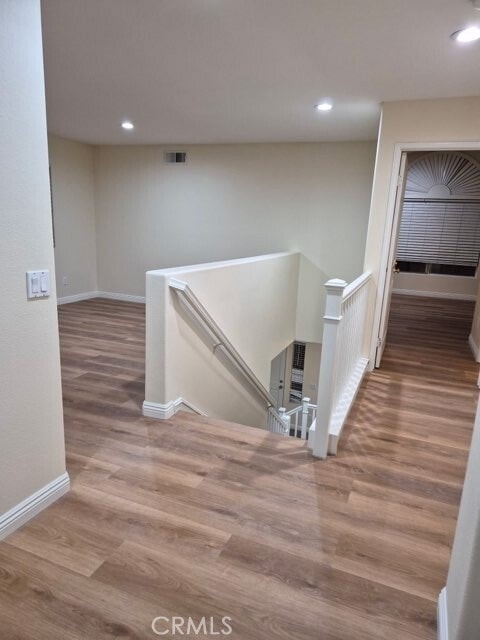 Building Photo - 20 Altezza