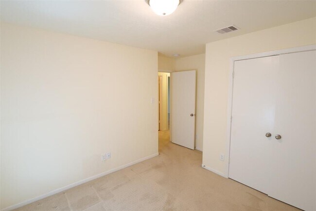Building Photo - 814 Rosa Del Villa Ct