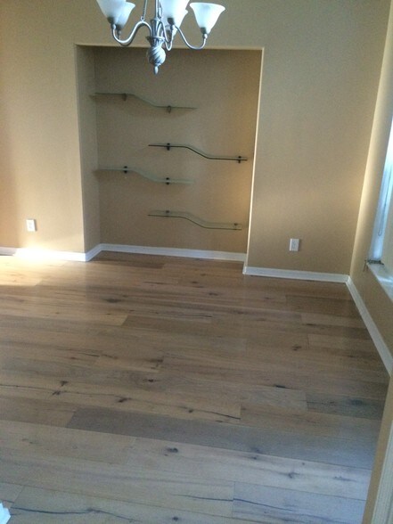 Spacious well designed room - 3615 Soft Breeze Cir