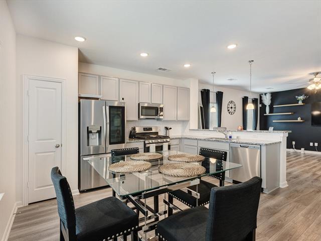 Building Photo - 2077 Hartley Dr