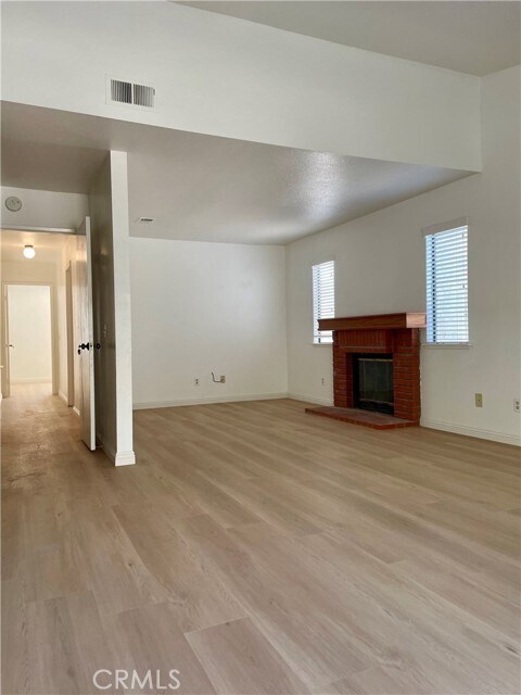 Building Photo - 1214 Vassar Ln