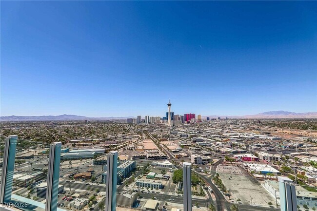 Building Photo - 200 Hoover Ave