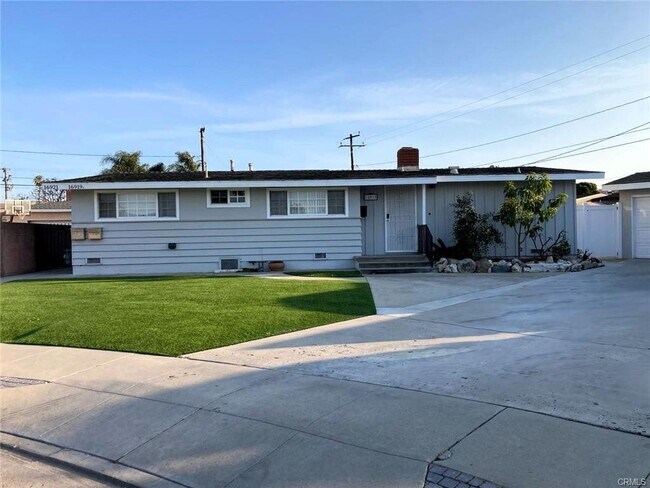 Primary Photo - 16919 Daphne Ave