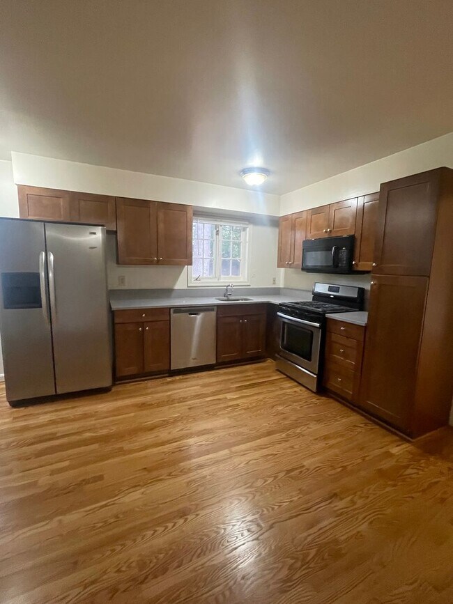 Building Photo - Single Family in Silver Spring