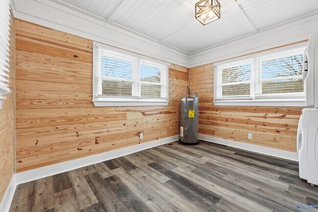 Building Photo - 1409 Blevins Gap Rd SE